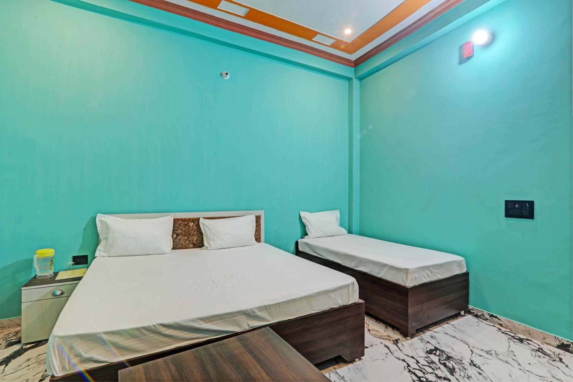 Oyo Green Valley Guest House Sultānpur Exteriör bild