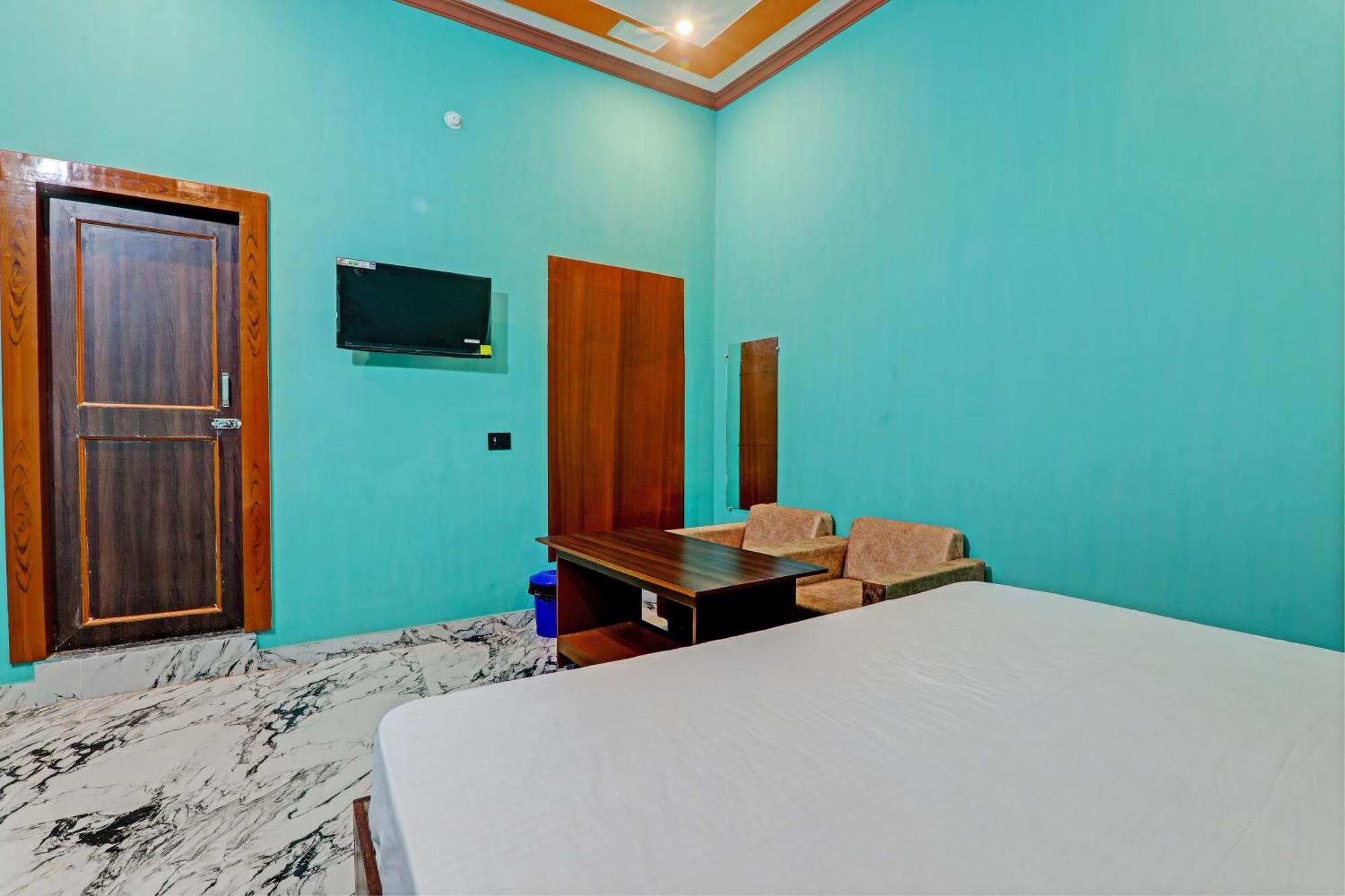 Oyo Green Valley Guest House Sultānpur Exteriör bild