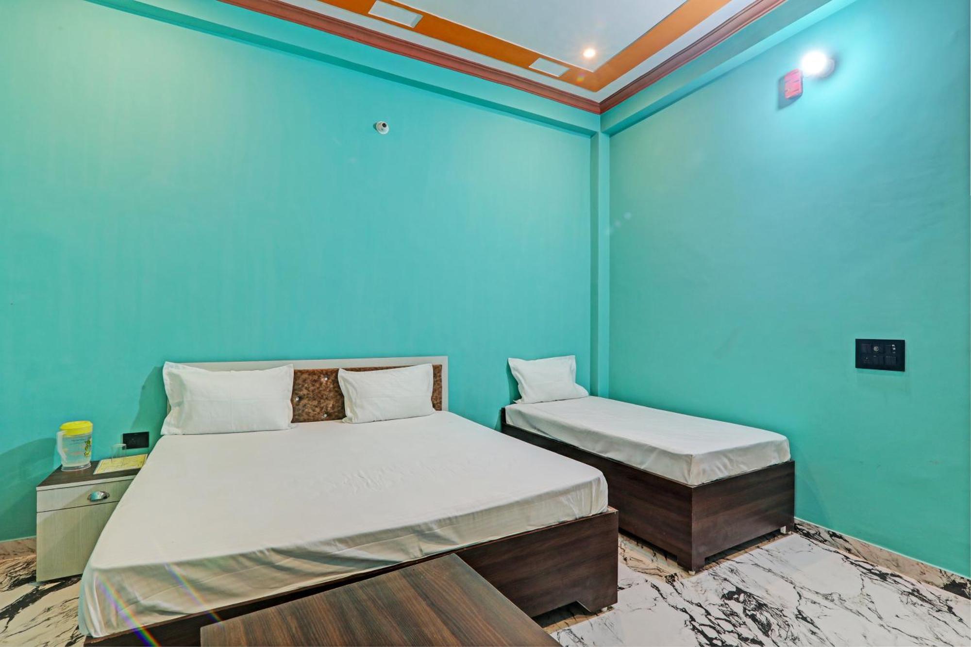 Oyo Green Valley Guest House Sultānpur Exteriör bild